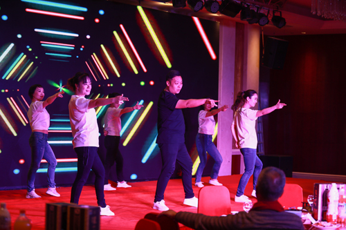 大禹漢光2018年“同心同行，共創(chuàng)未來”主題年會(huì)圓滿成功