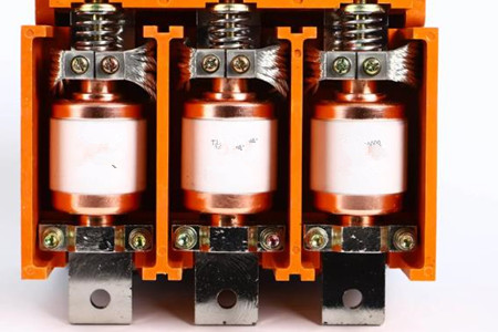 高壓真空開關(guān)管出現(xiàn)黃斑，這幾點(diǎn)原因需掌握！