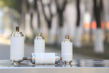 真空開關(guān)管接觸點(diǎn)選什么材質(zhì)好？一般為銅合金！